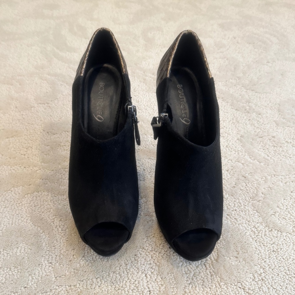 Nine West Boutique 9 Colton Black Platform Suede Bootie (Size 6.5)